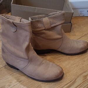 OTBT Tan Ankle Booties with Relaxed Design
